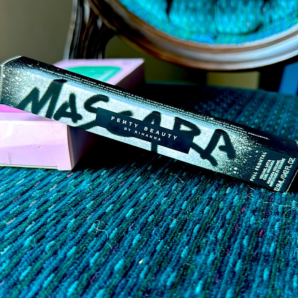Rihanna Mascara